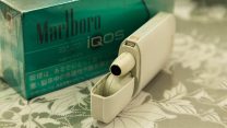 iqos (צילום: ThamKC / Shutterstock.com)