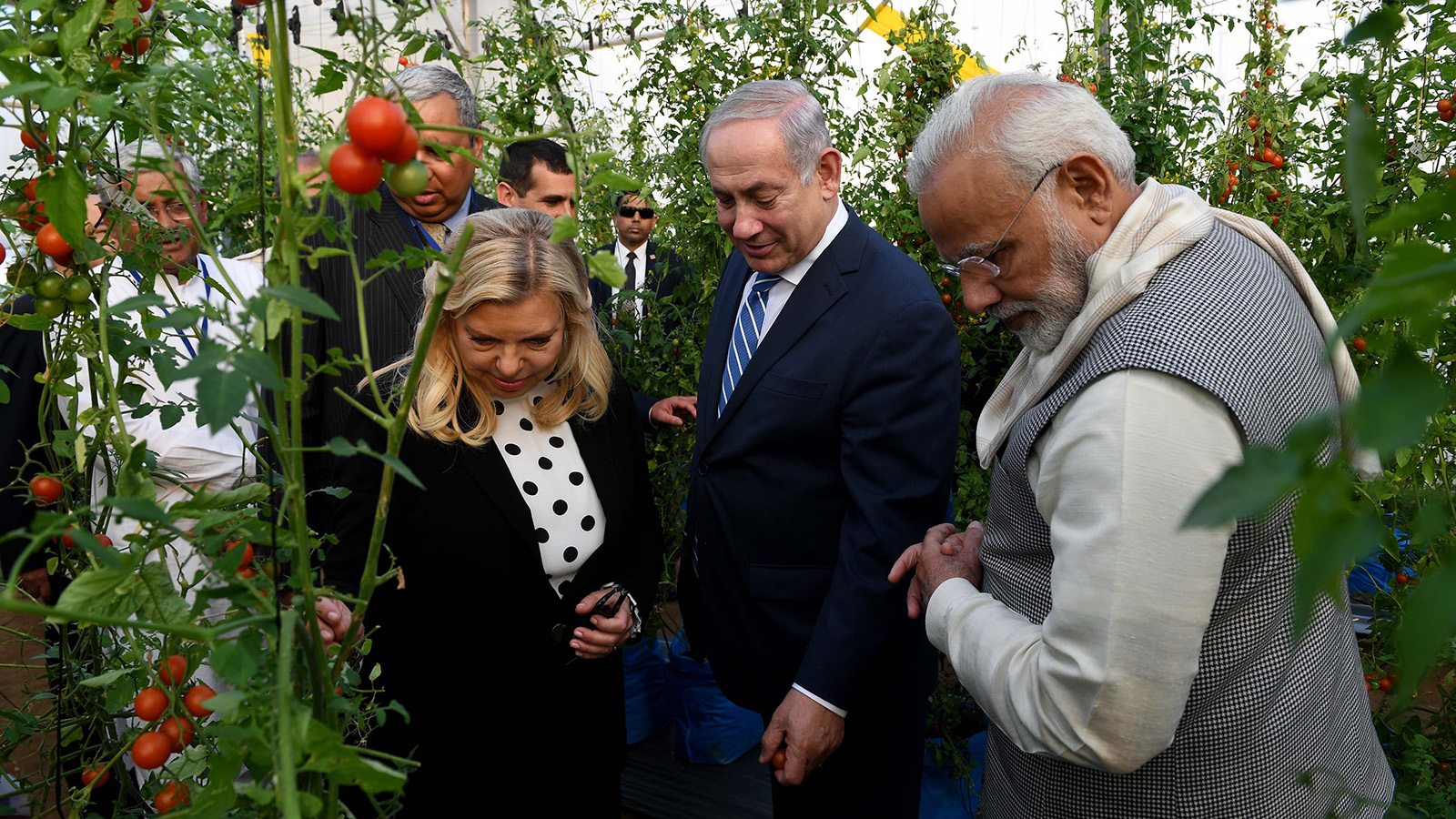ראש הממשלה בנימין נתניהו ורעייתו יחד עם ראש ממשלת הודו נרנדרה מודי ביקרו בגוג'ארט (צילום: אבי אוחיון / לע&quot;מ).