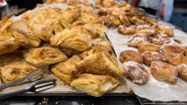 מוציאים את הבורקס מבתי הספר (shutterstock)