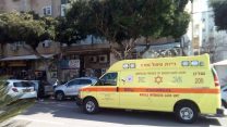 הבניין בנתניה בו נמצאה האשה (צילום: תיעוד מבצעי מד"א)