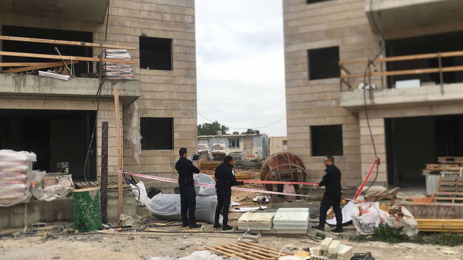 חשד לתאונת עבודה באתר בניה ברחוב עמק יזרעאל באשקלון (דוברות המשטרה)