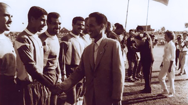 משחק ידידות בין נחבתר ה-FLN מאלג'יר לנבחרת ויאטנם ב-1959 (צילום: M.NGUYEN DUC MINH/ ויקיפדיה קומונס)