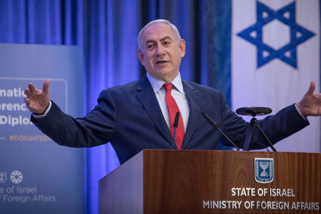ראש הממשלה בנימין נתניהו נואם במסגרת כנס במשרד החוץ בירושלים, דצמבר 2017 (הדס פרוש / פלאש90)