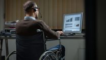 איש עם נכות בעבודה (צילום אילוסטרציה: Shutterstock).