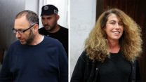 סטלה הנדלר ועמיקם שורר בדיון להערכת מעצרם (פלאש90)