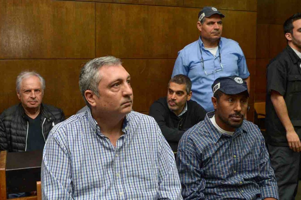 ניר חפץ אלי קמיר ושאול אלוביץ' בדיון בבית משפט להארכת מעצרו בפרשת 4,000. 26 בפברואר 2018 (צילום: פלאש90)