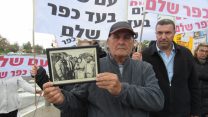 יהודה בכר, נולד וחי בשכונת כפר שלם, מוחה על כוונת נת"ע לפנותו בפיצוי שאינו הוגן (צילום: יהל פרג')