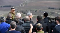 ראש הממשלה בנימין נתניהו וחברי הקבינט הבטחוני בסיור קבינט בגבול הצפון בימים יפים יותר. 6 בפברואר 2018 (קובי גדעון / לע"מ)