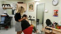 פאות לנשים חולות סרטן (צילום: האגודה למלחמה בסרטן)