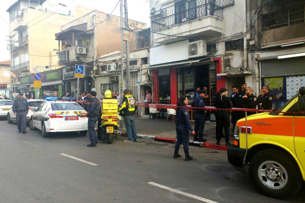 כוחות הבטחון בזירת הרצח ברחוב סלמה בתל אביב (צילום: ענת יורובסקי)
