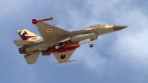 מטוס F-16 בתעופה (צילום ארכיון: עופר צידון/פלאש90)
