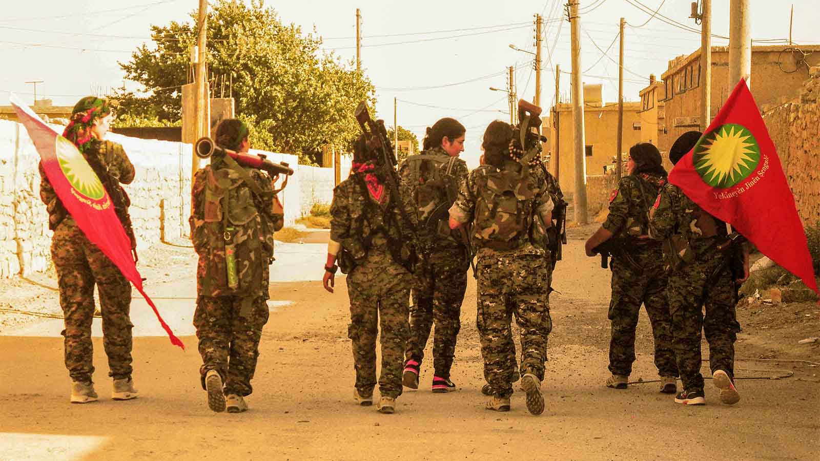 לוחמות כורדיות של YPG (צילום: Kurdishstruggle / flickr).