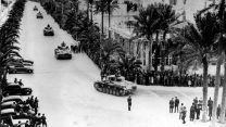 הצבא הנאצי ברחובות טריפולי, לוב. 27 במרץ 1941 (AP Photo)