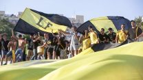 אוהדי בית״ר ירושלים (צילום ארכיון: יונתן זינדל / פלאש 90).