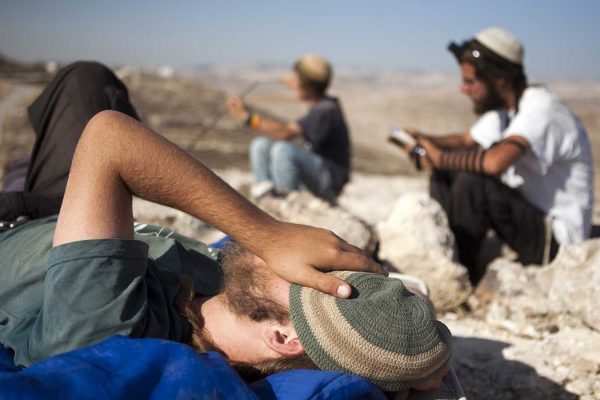 נוער גבעות. למצולמים אין קשר לכתבה (מתניה טאוסיג  פלאש90)