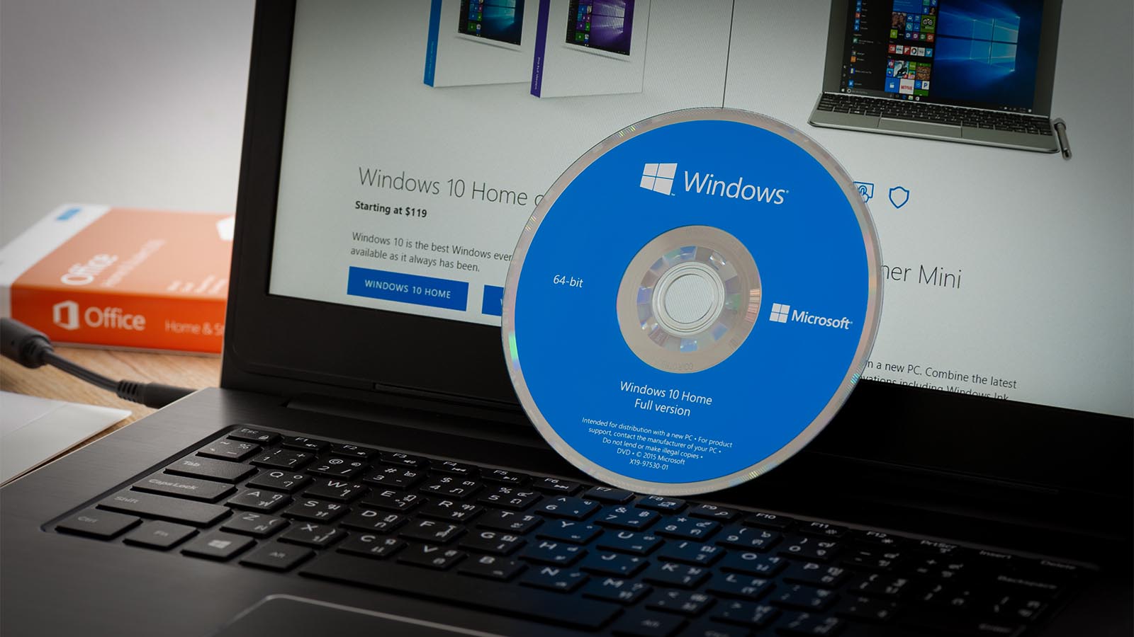 ערכת התקנה של Windows (צילום:Nor Gal / Shutterstock.com)