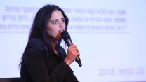 איילת שקד בכנס המכון החרדי למחקרי מדיניות 26 במאי (צילום: אלי קובין)