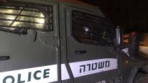 הרכב שנפגע בניסיון הפיגוע (צילום: דוברות המשטרה).