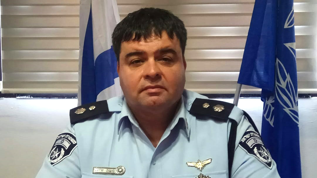 סגן ניצב משה זריהן מפקד תחנת העיירות (צילום: דוברות המשטרה)