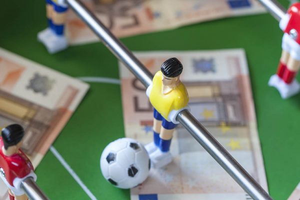הונאת הימורים בכדורגל האקראיני (Shutterstock)