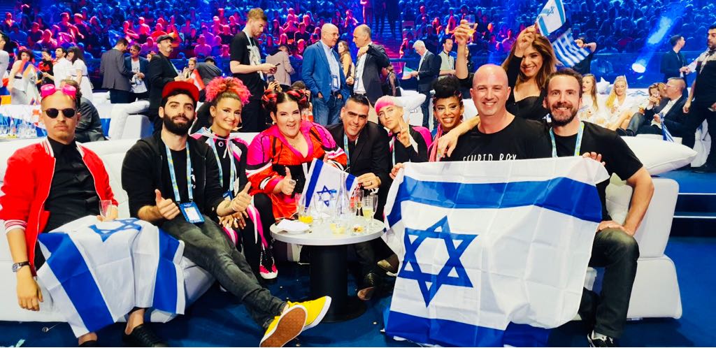 המשלחת הישראלית אמש בשלב החצי גמר של האירוויזיון. צילום: דוברות "כאן"
