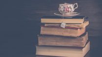 לקרוא כמו מטילדה (https://www.pexels.com/search/books/source: )