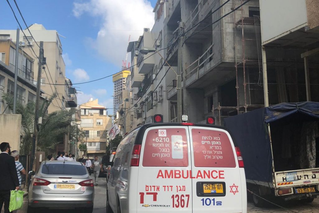 זירת אתר הבנייה בו נהרג הפועל ה-17 בתאונות בענף הבניין, 20 במאי 2018 (צילום: יששכר וייס תיעוד מבצעי מד"א) זירת אתר הבנייה בו נהרג הפועל ה-17 בתאונות בענף הבניין, 20 במאי 2018 (צילום: יששכר וייס תיעוד מבצעי מד"א)