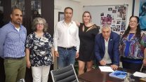 מעמד החתימה על ההסכם הקיבוצי בנוגע לשת"מים ברשות האוכלוסין וההגירה (צילום: שני שבתוב).