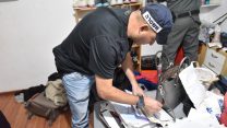 כוחות ימ"ר צפון מבצעים סריקות במהלך מעצר 23 חשודים בפרשיית שחיתות שמרכזה ביישוב מירון שבגליל (צילום: דוברות המשטרה)