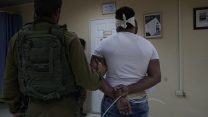 לאחר שדרס ופצע קל שלושה חיילי צה"ל, הסגיר עצמו הנהג הדורס לידי כוחות צה"ל - נלקח לחקירה (צילום: דובר צה"ל)