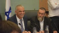 כחלון בוועדת הכספים (צילום: עמר כהן)