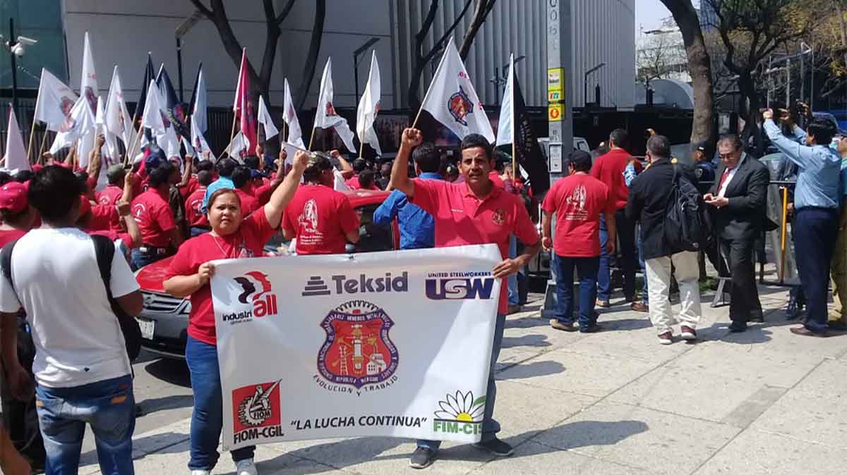 ארגון העובדים המקסיקני 'לוס מינרוס' זכה לייצג את איגוד עובדי חברת 'Teksid', יולי 2018 (IndustriALL)