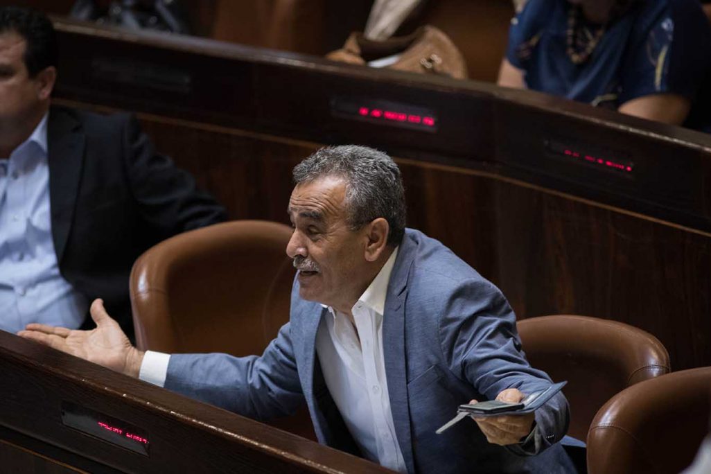 ח"כ ג'מאל זחאלקה במהלך ההצבעה על חוק הלאום, 18 ביולי 2018 (הדס פרוש\פלאש90) ח"כ ג'מאל זחאלקה במהלך ההצבעה על חוק הלאום, 18 ביולי 2018 (הדס פרושפלאש90)