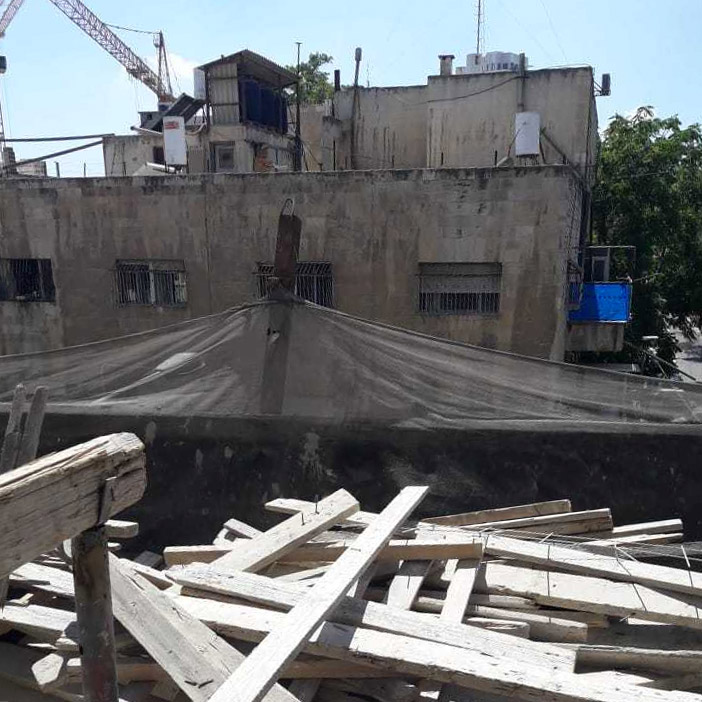 אתר בניה שנסגר במסגרת מבצע בטיחות בבניה בירושלים (צילום: משרד העבודה והרווחה).