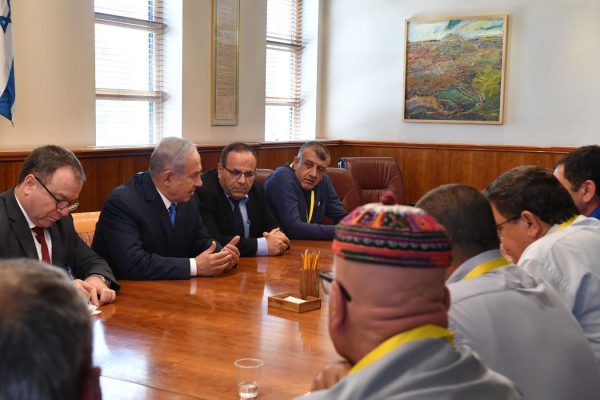 ראש הממשלה נתניהו והשרים יריב לוין ואיוב קרא נפגשו היום עם ראשי מועצות מהמגזר הדרוזי, 29 ביולי 2018. (צילום: קובי גדעון לע"מ)