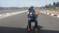 פעילי "הנכים הופכים לפנתרים" חוסמים את כביש 2, 24 ביולי 2018. (צילום: נאור לביא דוברות הנכים הופכים לפנתרים)