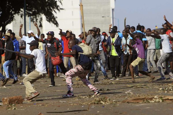 מהומות בזימבבואה בעקבות הבחירות לנשיאות, 1 באוגוסט 2018 (AP Photo/Tsvangirayi Mukwazhi)