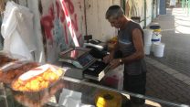דני סוויסה.  בשדרות לאחר הרגיעה. 10 באוגוסט 2018 (צילום: יאיר ויטמן)