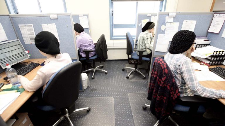 נשים חרדיות עובדות בחברת היי-טק (צילום ארכיון: עביר סולטאן / פלאש 90)