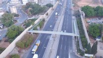 הגשר ששוקם בגבעת שמואל לאחר שנהרס לפני שנה בתאונה קטלנית (קרדיט: נתיבי ישראל)