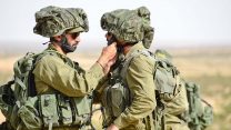 חייל ומפקד בצה"ל, למצולמים אין קשר לכתבה (צילום: shutterstock).