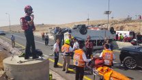 זירת תאונת המיניבוס סמוך למעלה אדומים, 23 לאוגוסט 2018 (צילום: דוברות איחוד הצלה)