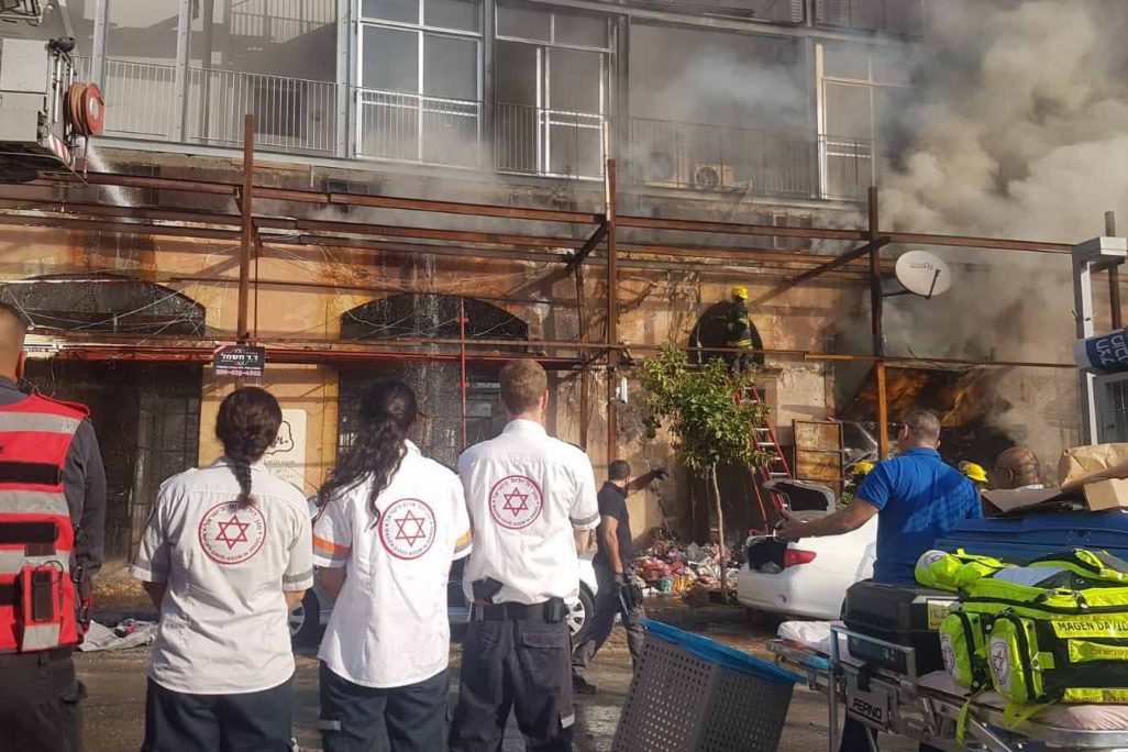 שריפה ברחוב יהודה מרגוזה ביפו, 2 בספטמבר 2018 (דוברות מד"א)