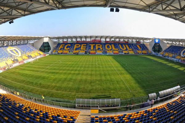 אצטדיון הבית של קבוצת פטרולול פלוישט הרומנית (Валерий Дед  https://www.panoramio.com/photo/78642288)