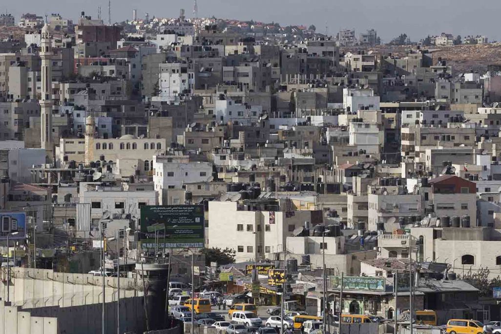 מחנה הפליטים קלנדיה הסמוך לרמאללה (צילום: מרים אלטשר/ פלאש90)