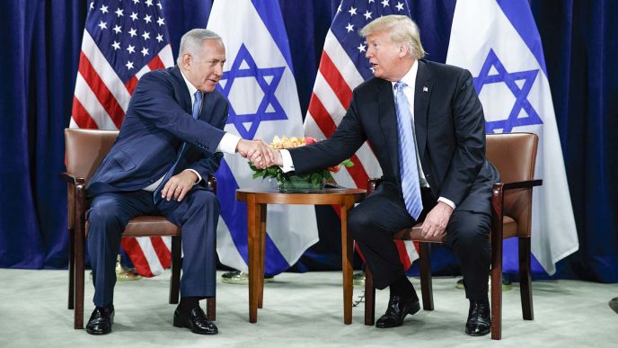 נשיא ארה"ב הנכנס דונלד טראמפ, וראש הממשלה בנימין נתניהו בעצרת האו"ם בניו-יורק (צילום: AP Photo/Evan Vucci).