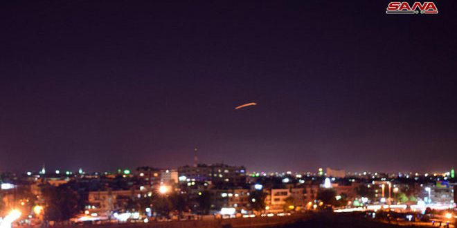 תיעוד תקיפה ישראלית, לכאורה, בשמי דמשק, 15 בספמטמבר 2018. (צילום: סוכנות הידיעות סאנא)