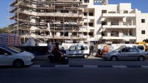אתר בנייה בקרית מלאכי בו נפצע עובד באורח בינוני אחרי שנפל מגובה שתי קומות (צילום ארכיון: דוברות איחוד הצלה)