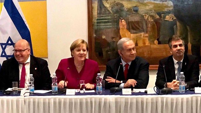ראש הממשלה בנימין נתניהו וקנצלרית גרמניה אנגלה מרקל באירוע החדשנות במוזיאון ישראל (צילום: דוברות משרד הכלכלה)