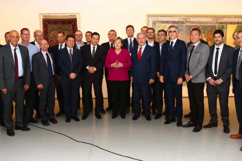 ראש הממשלה בנימין נתניהו וקנצלרית גרמניה אנגלה מרקל באירוע החדשנות במוזיאון ישראל (צילום:אבי דודי-צלם משרד החוץ)